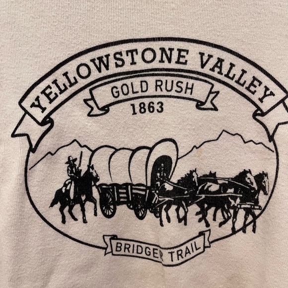 Brandy Melville Yellowstone Graphic Top Western Southern Coquette Cottagecore - Picture 4 of 8